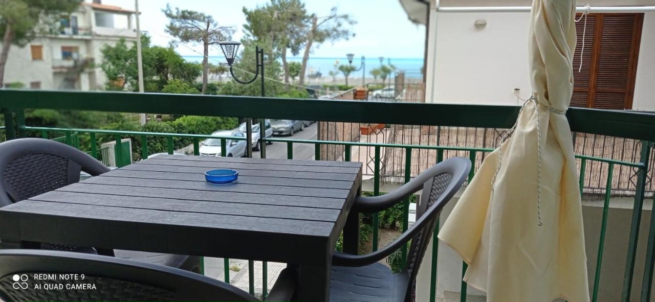 Ad Un Passo Dal Mare Bed & Breakfast Прая а Маре Екстериор снимка