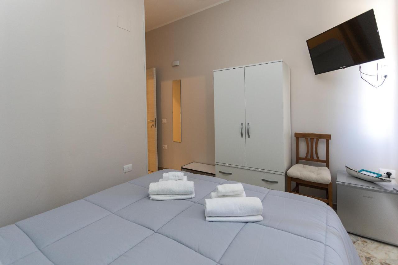 Ad Un Passo Dal Mare Bed & Breakfast Прая а Маре Екстериор снимка
