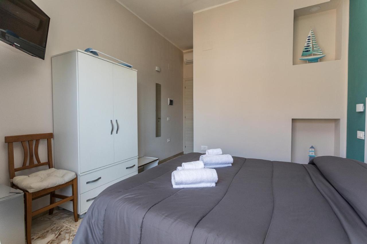 Ad Un Passo Dal Mare Bed & Breakfast Прая а Маре Екстериор снимка