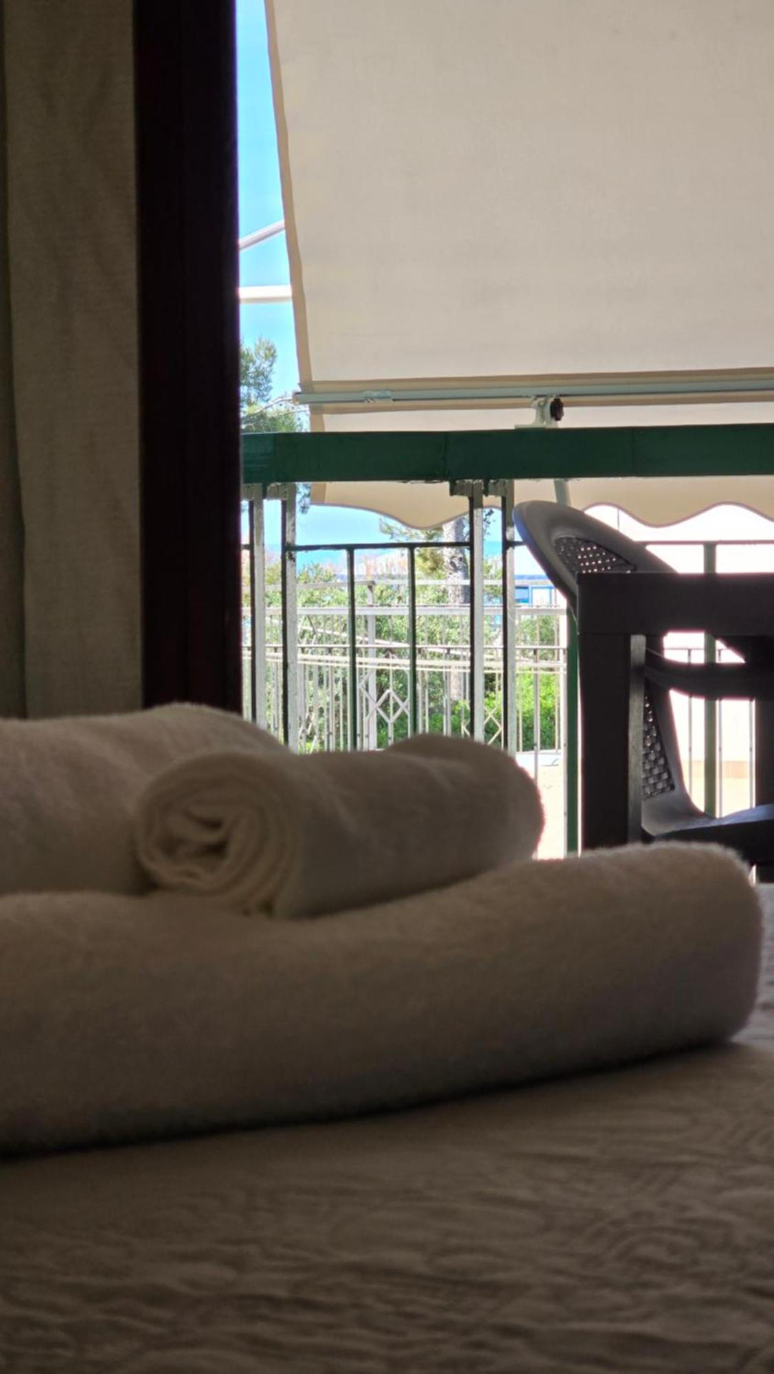 Ad Un Passo Dal Mare Bed & Breakfast Прая а Маре Екстериор снимка