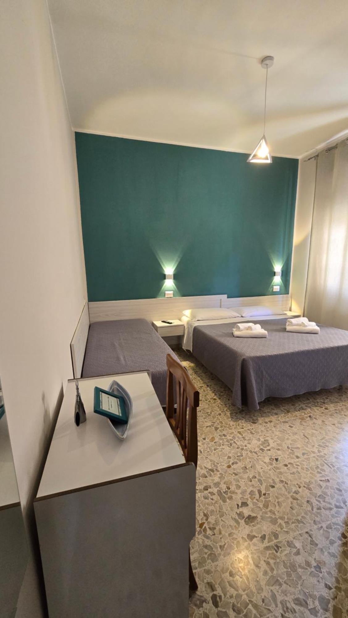 Ad Un Passo Dal Mare Bed & Breakfast Прая а Маре Екстериор снимка