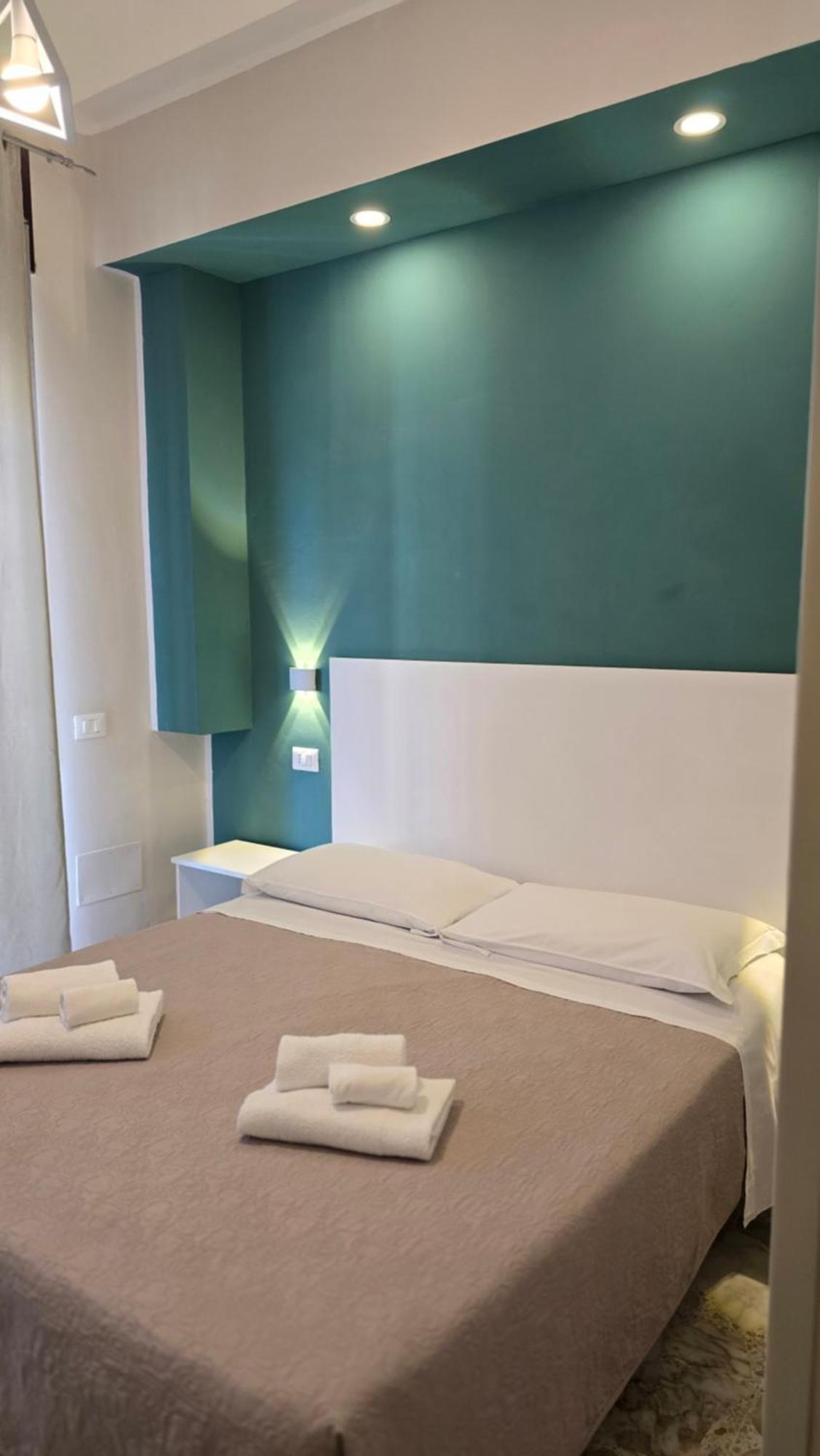 Ad Un Passo Dal Mare Bed & Breakfast Прая а Маре Екстериор снимка